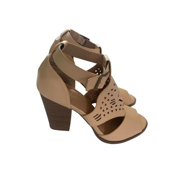 Altered State Womens Size 7 Nude Beige 3.5 in Heels Caged Lazer perforated block - Picture 2 of 7